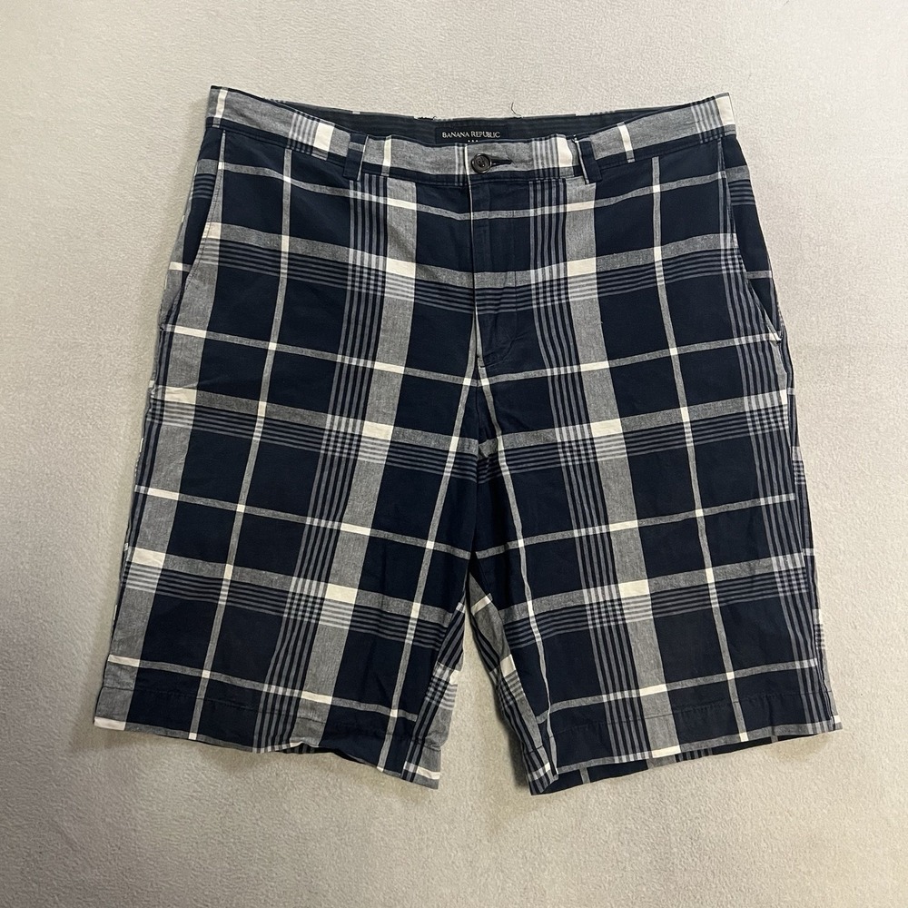 Banana Republic Shorts Men's Size 38x10 Blue Windowpaned Plaid Flat Front